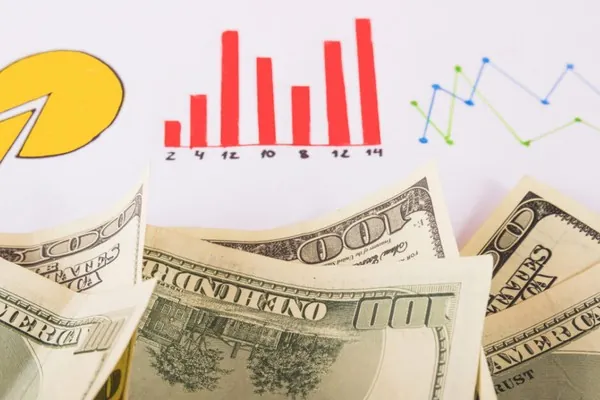 Công nghệ AI và biểu đồ phân tích dữ liệu